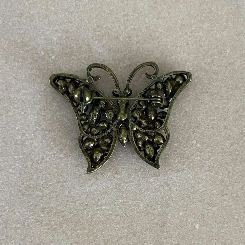 Vintage Style Purple Rhinestone Butterfly Brooch | Gold Tone Statement Pin